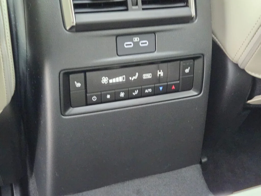 2026 Mazda CX-90 Preferred Package - Photo 16