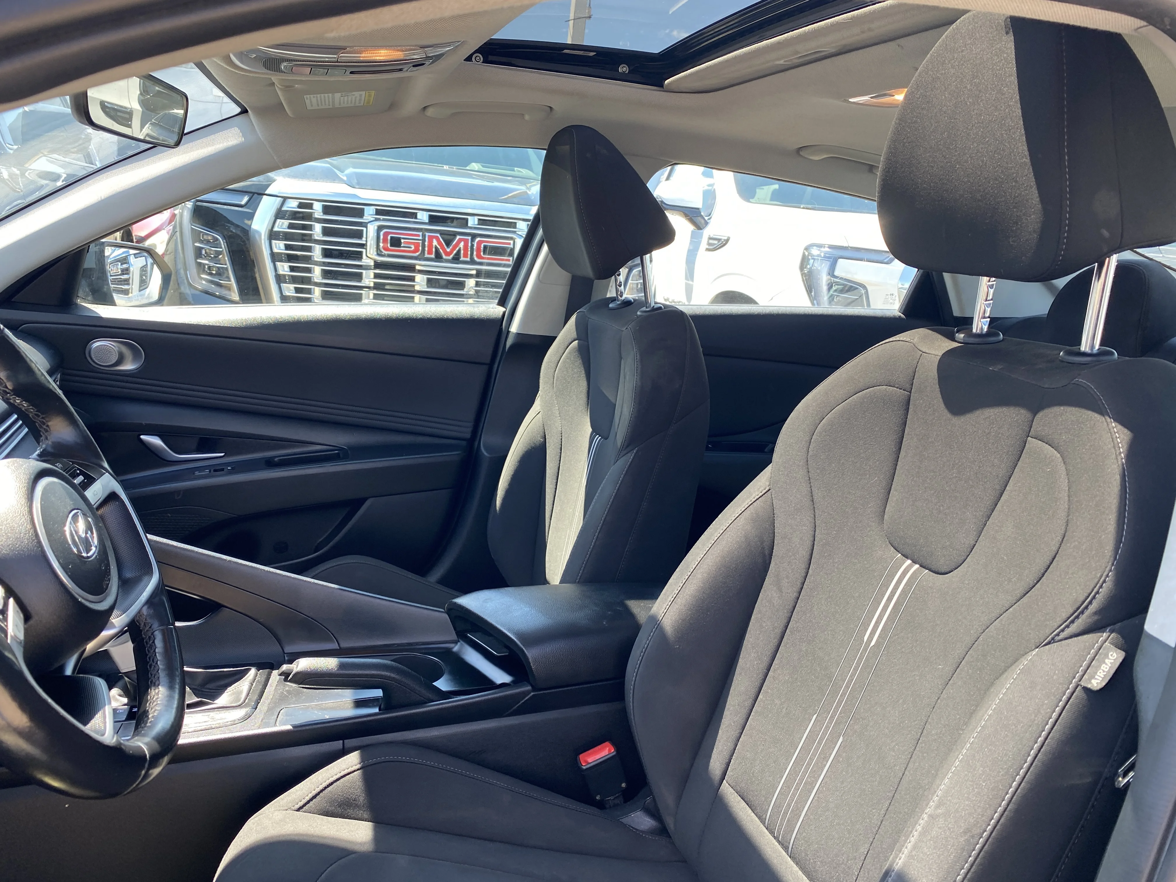 Certified Used 2022 Electric Shadow Hyundai Preferred image 8
