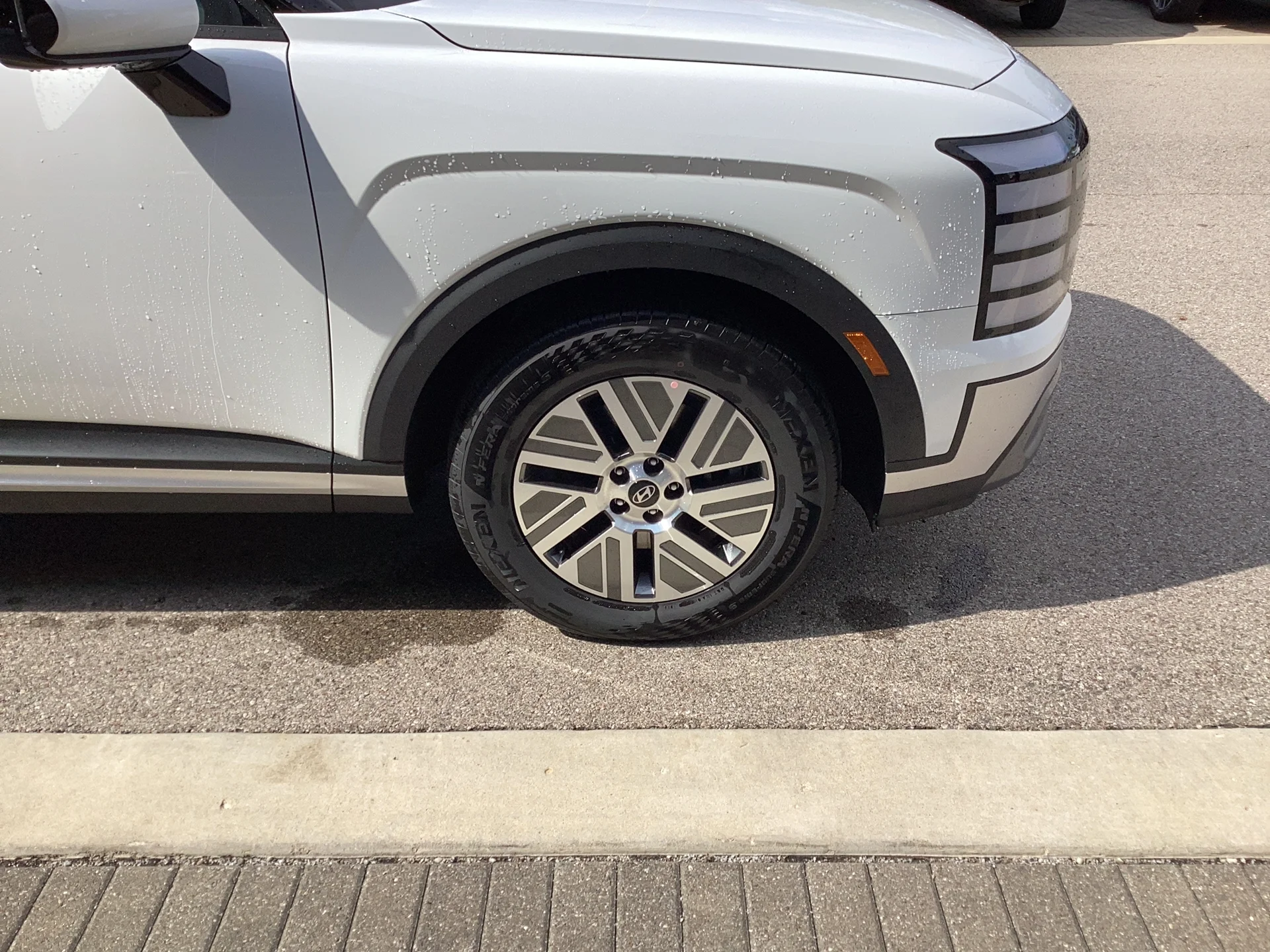 New 2026 Creamy White Pearl Hyundai SEL 8P image 5