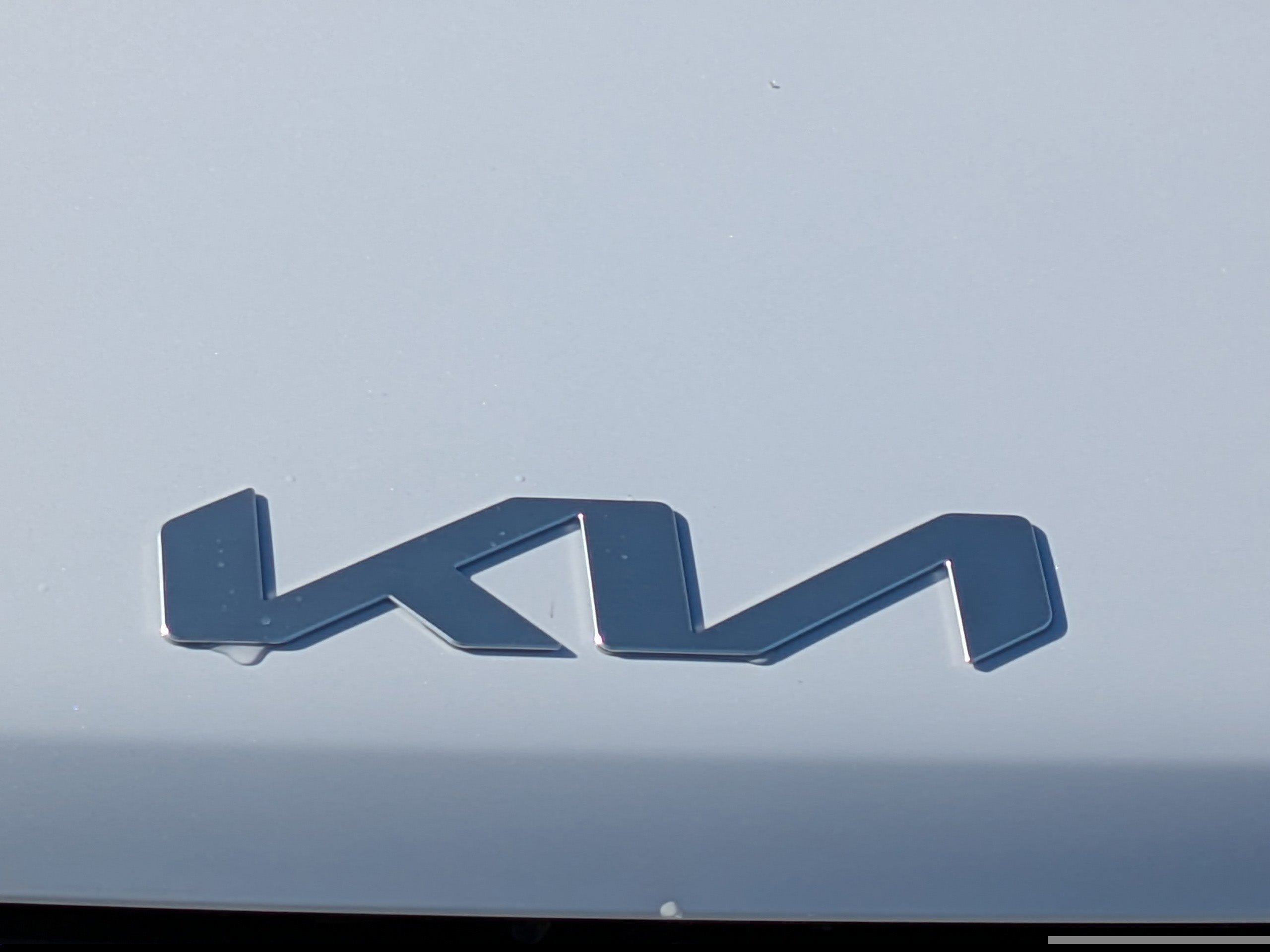 New 2026 Glacial White Pearl Kia S image 14