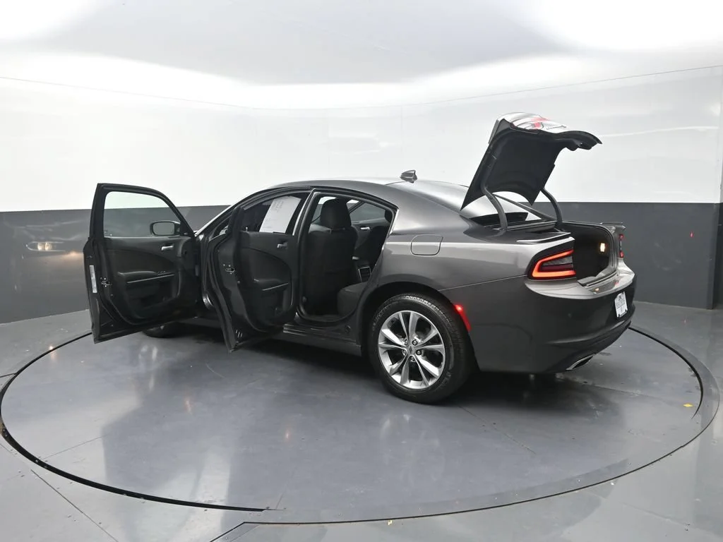 Used 2020 Gray Dodge SXT image 36