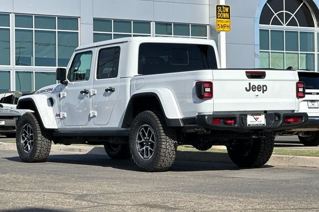 New 2026 Bright White Clear-Coat Exterior Paint Jeep Rubicon X image 5