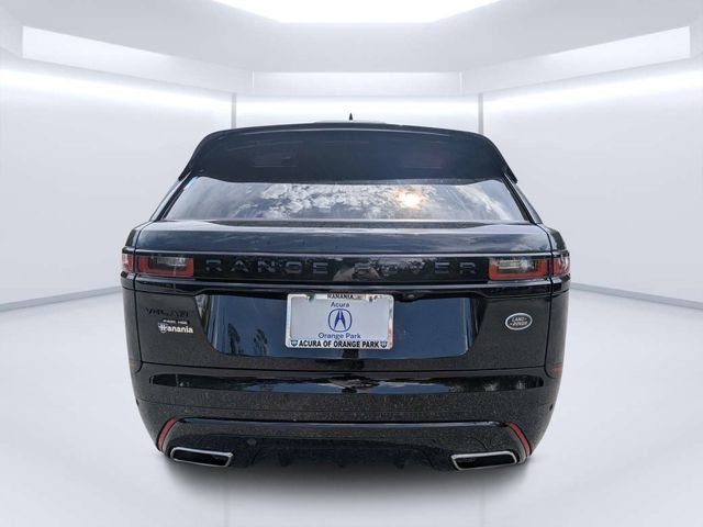 Used 2021 Black Land Rover R-Dynamic HSE image 4
