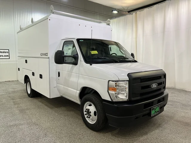 2026 Ford E-Series Cutaway E-350 SRW