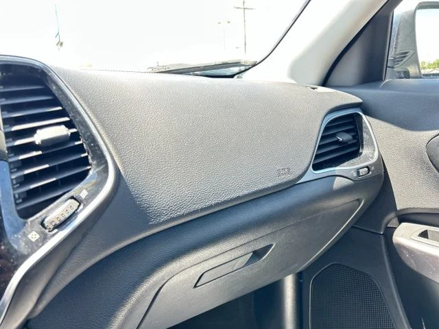 Used 2020 Blue Jeep Limited image 39