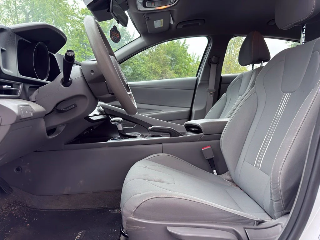 Used 2021 Gray Hyundai SEL image 2