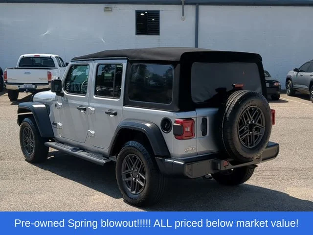 Used 2024 Silver Jeep Sport S image 11