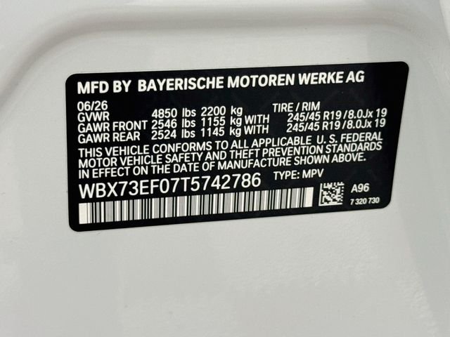New 2026 White Metallic BMW xDrive28i image 32