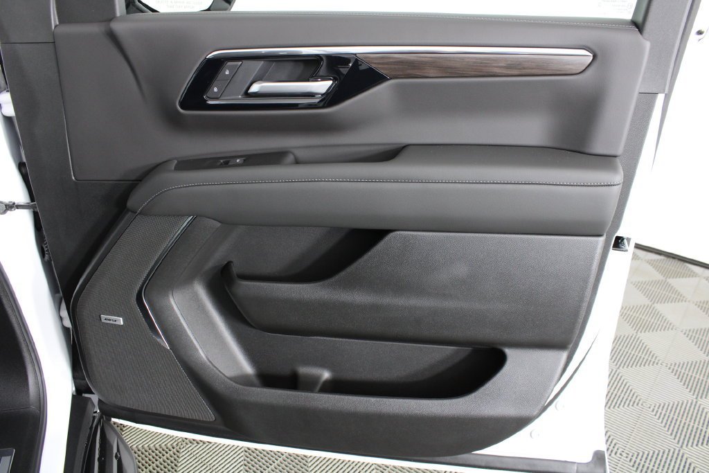 2027 Chevrolet Suburban LT - Photo 11