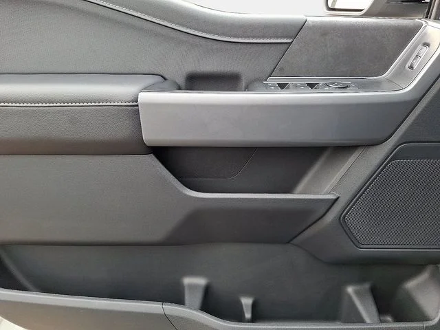 New 2026 Avalanche Ford XLT image 8