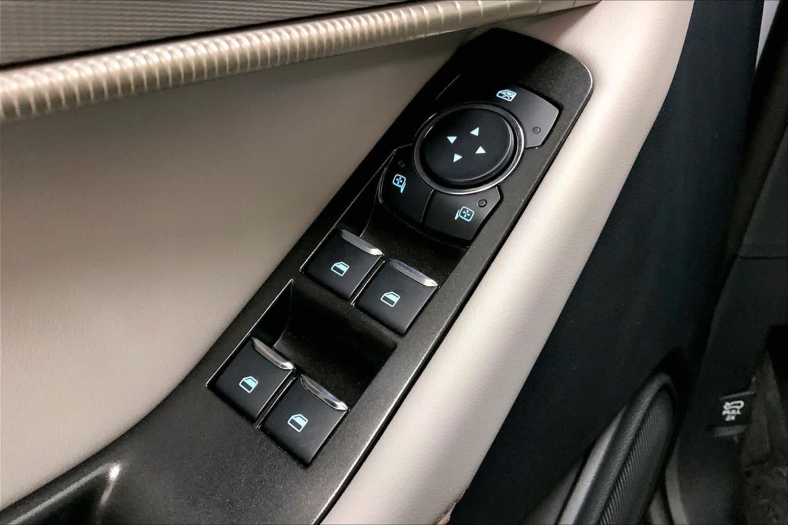 New 2026 Space White Metallic Ford Active image 17