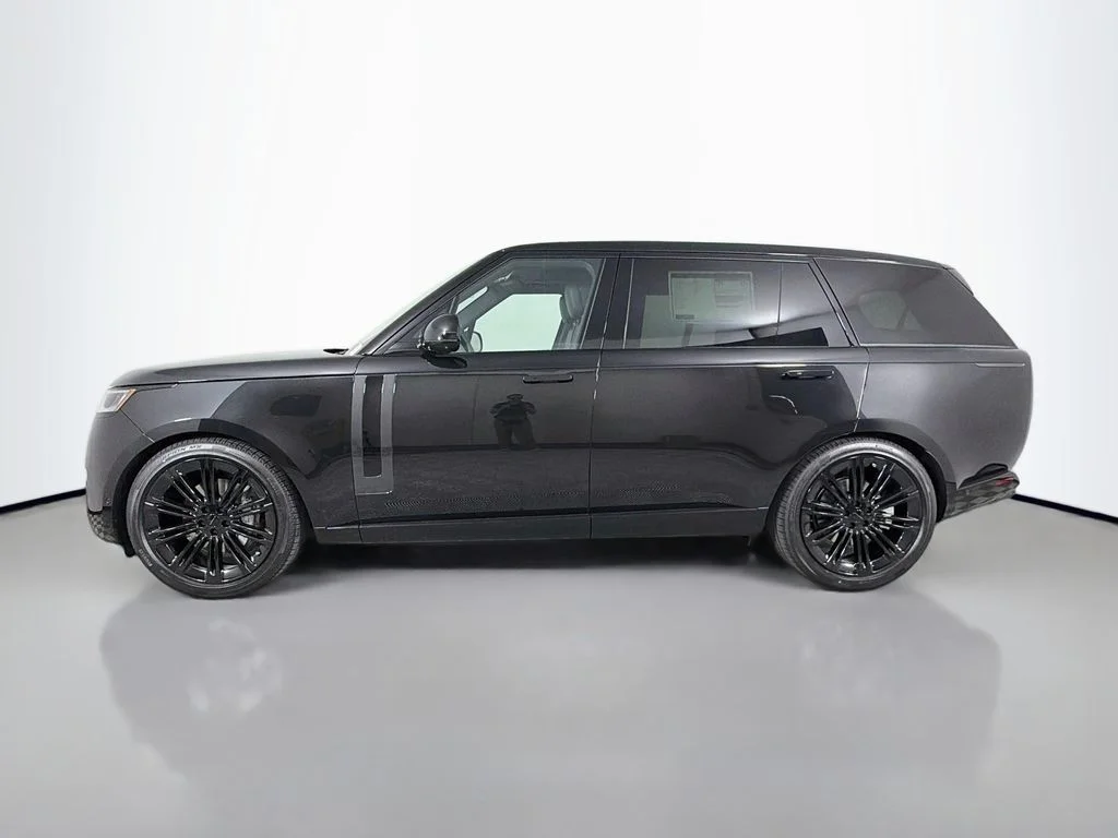 New 2026 Santorini Black Land Rover SE 7 Seats image 8