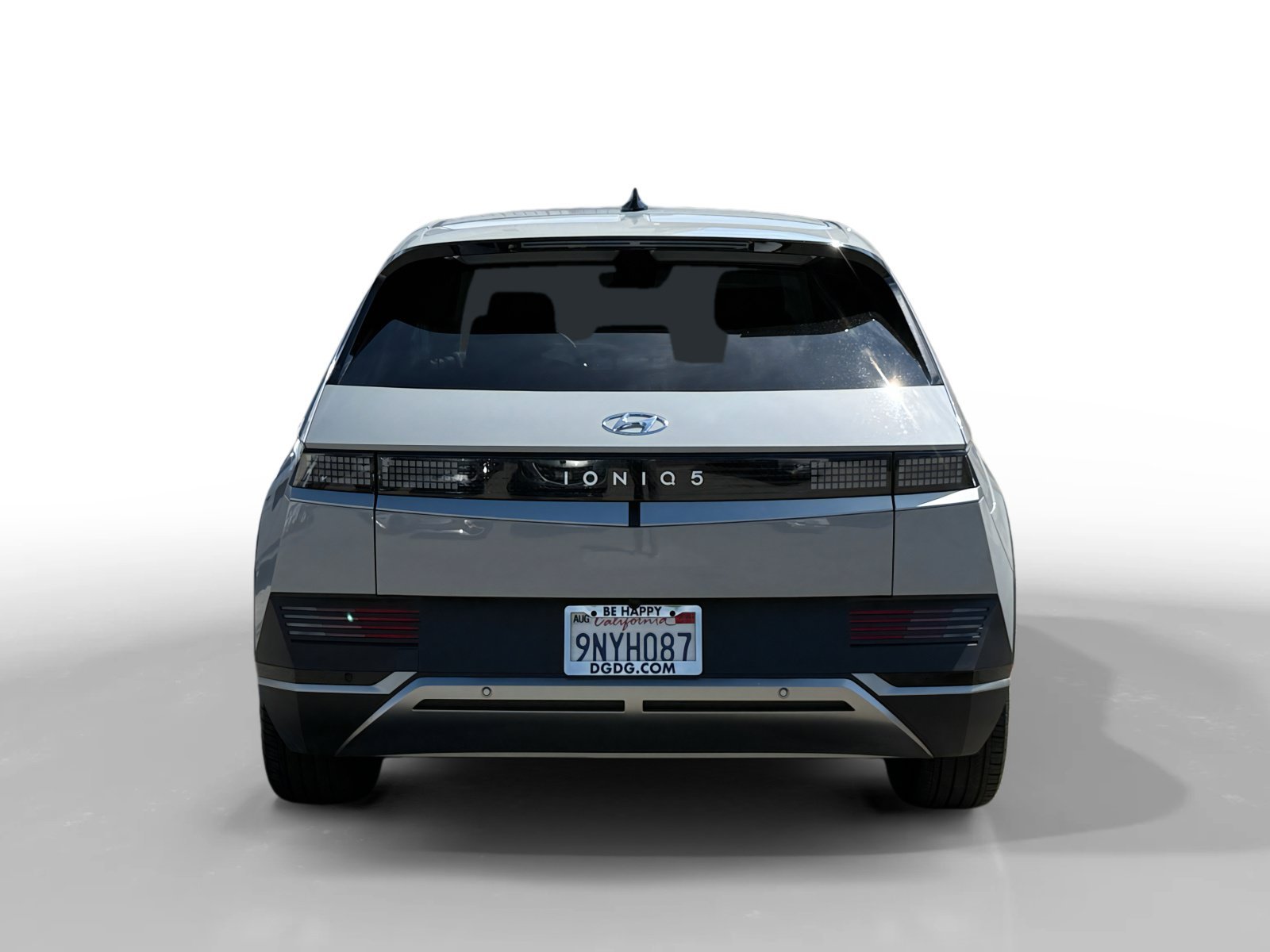 Used 2024 Cyber Gray Hyundai SEL image 4