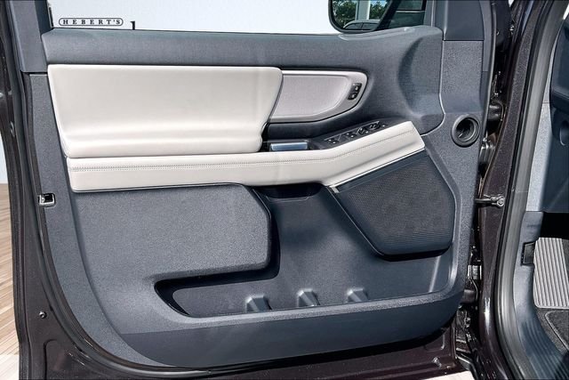 New 2027 Dark Matter Gray Metallic Ford Active image 19