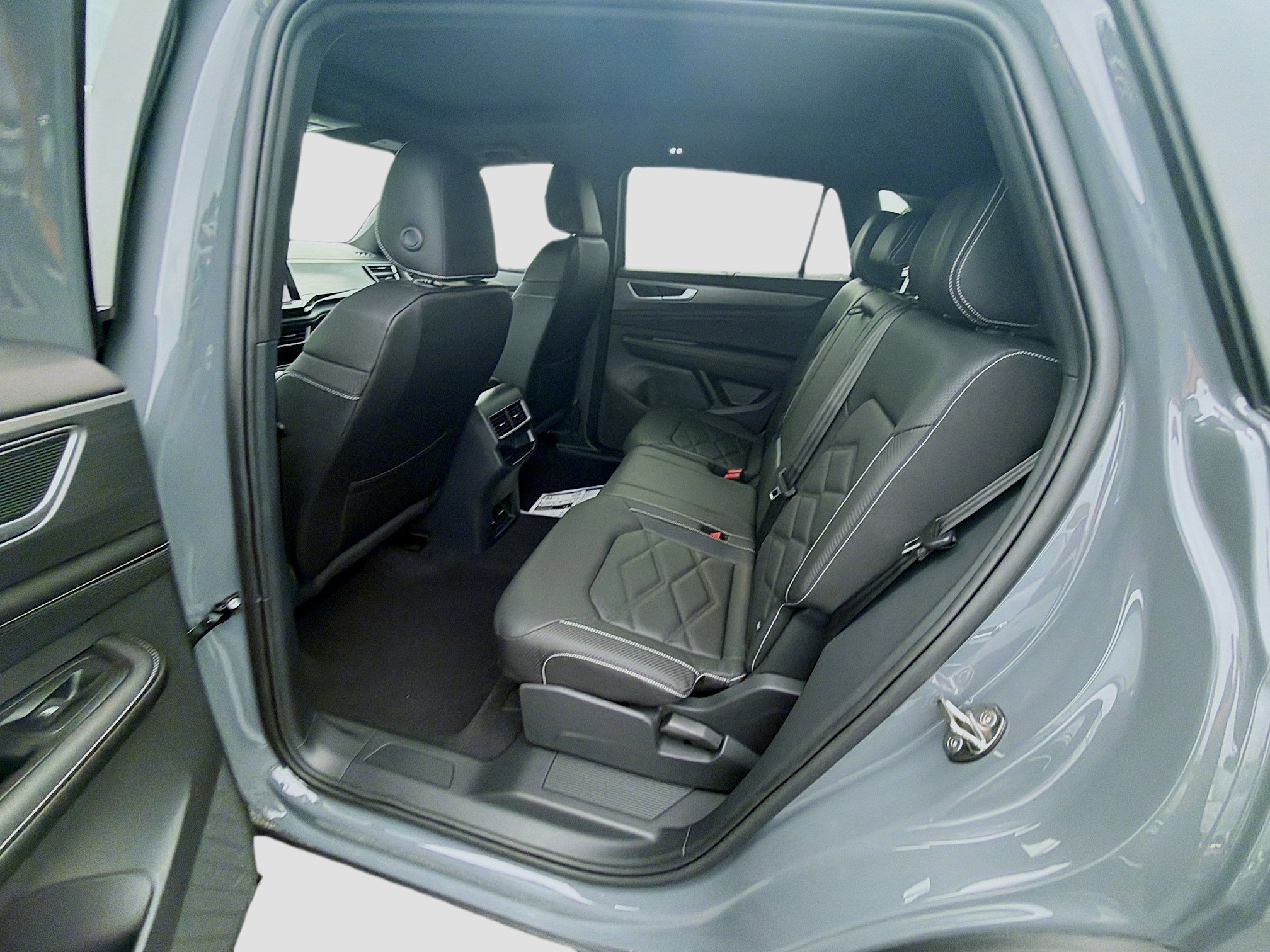 New 2026 Gray Volkswagen 2.0T SE w/Technology image 20