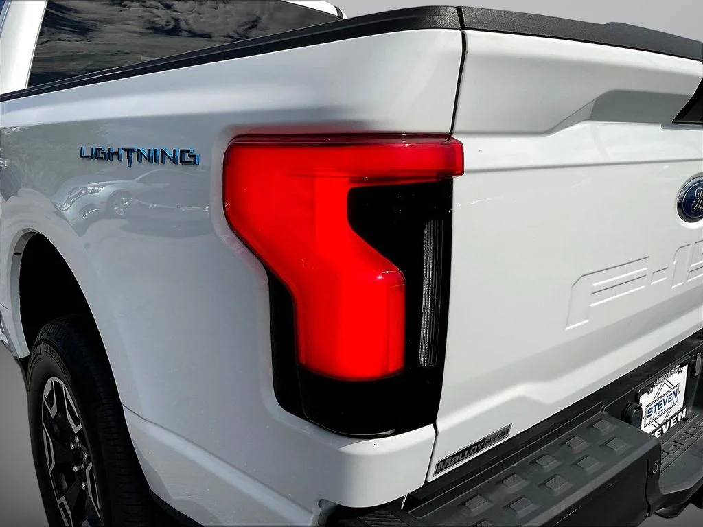 Used 2023 Oxford White Ford Pro image 26