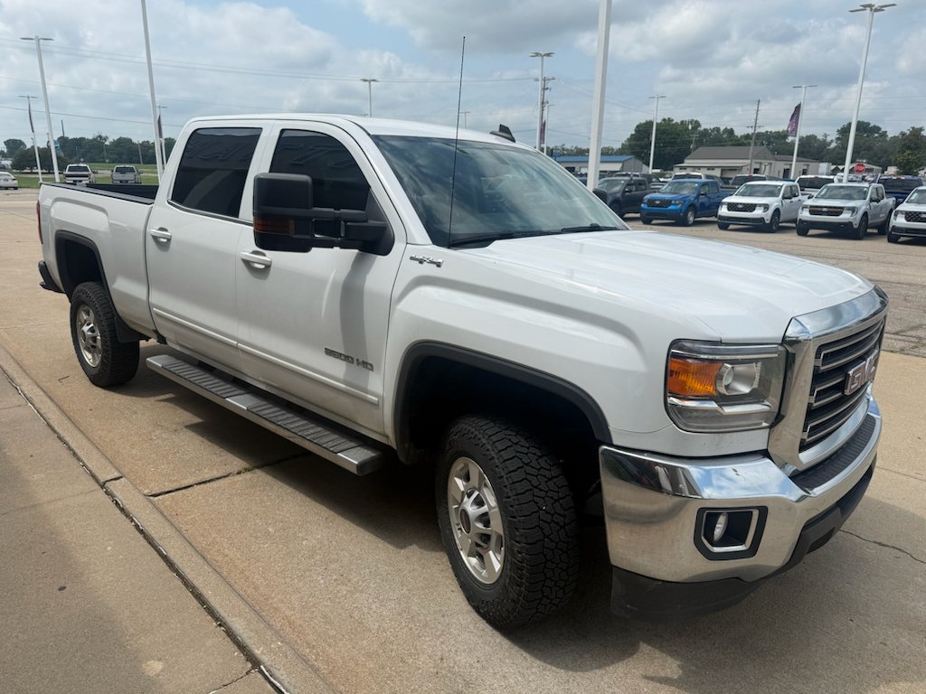 Used 2017 Summit White GMC SLE image 8