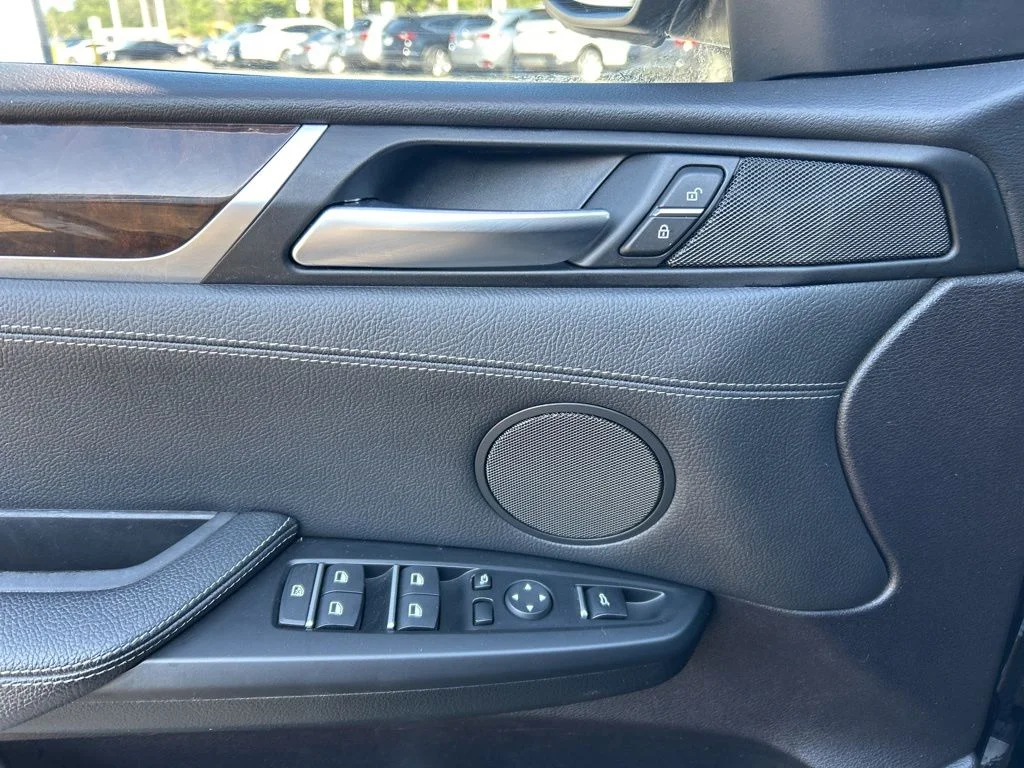 Used 2017 Black BMW xDrive28i image 15
