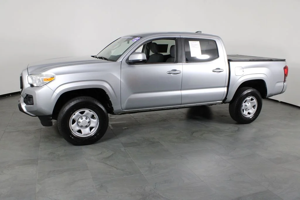Used 2022 Silver Toyota SR image 11