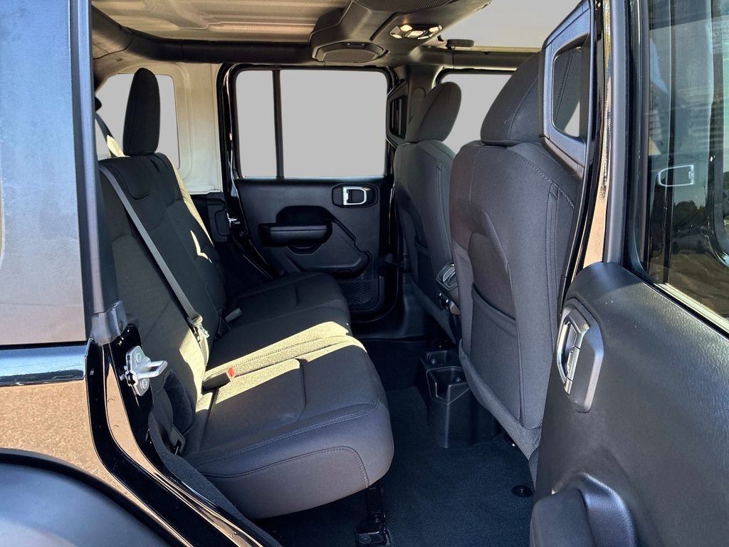 Used 2023 Black Jeep Sport S image 11