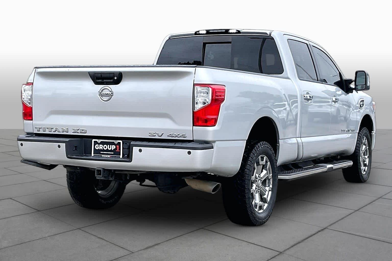 Used 2018 Brilliant Silver Nissan SV image 13