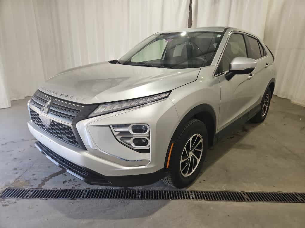 2024 Mitsubishi Eclipse Cross ES S-AWC's photo