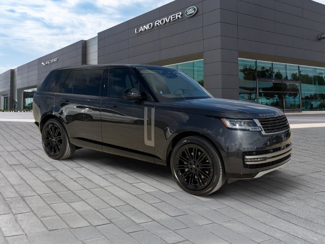 New 2027 Carpathian Grey Land Rover SE image 7