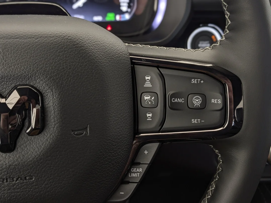 New 2026 Black RAM Limited - - 5.7L HEMI V8 - Pano Sunroof - 14.4 Uconnect - Surround Cam & More! image 18