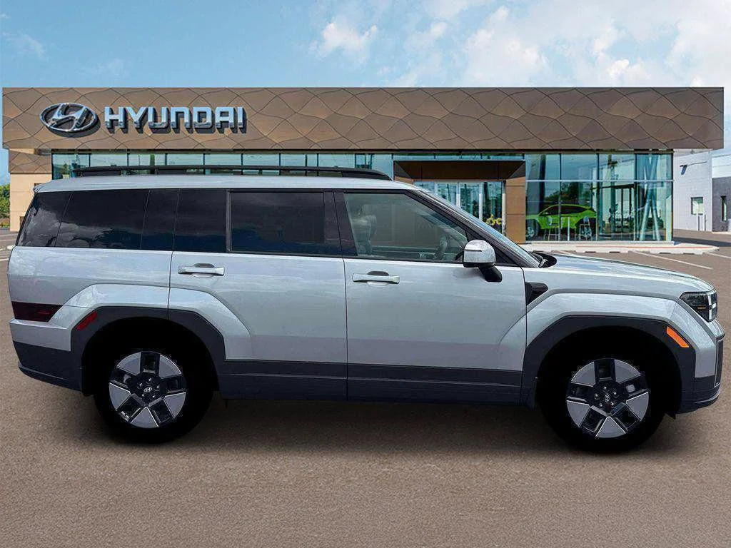 New 2026 Silver Hyundai SEL image 9