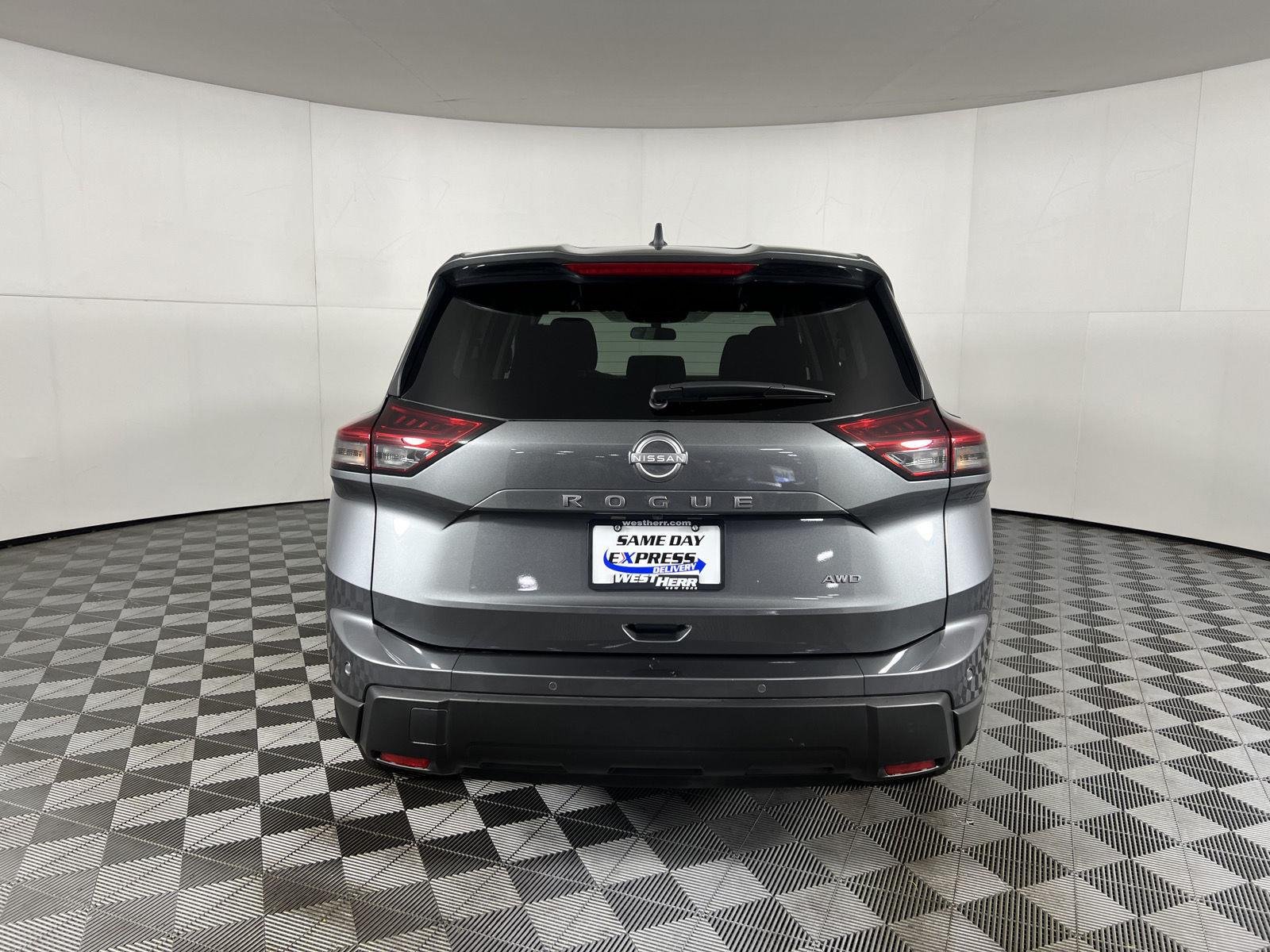 Certified Used 2026 Gun Metallic Nissan S image 7