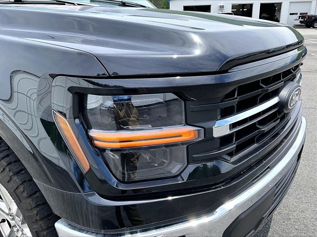 Used 2025 Black Ford XLT image 31