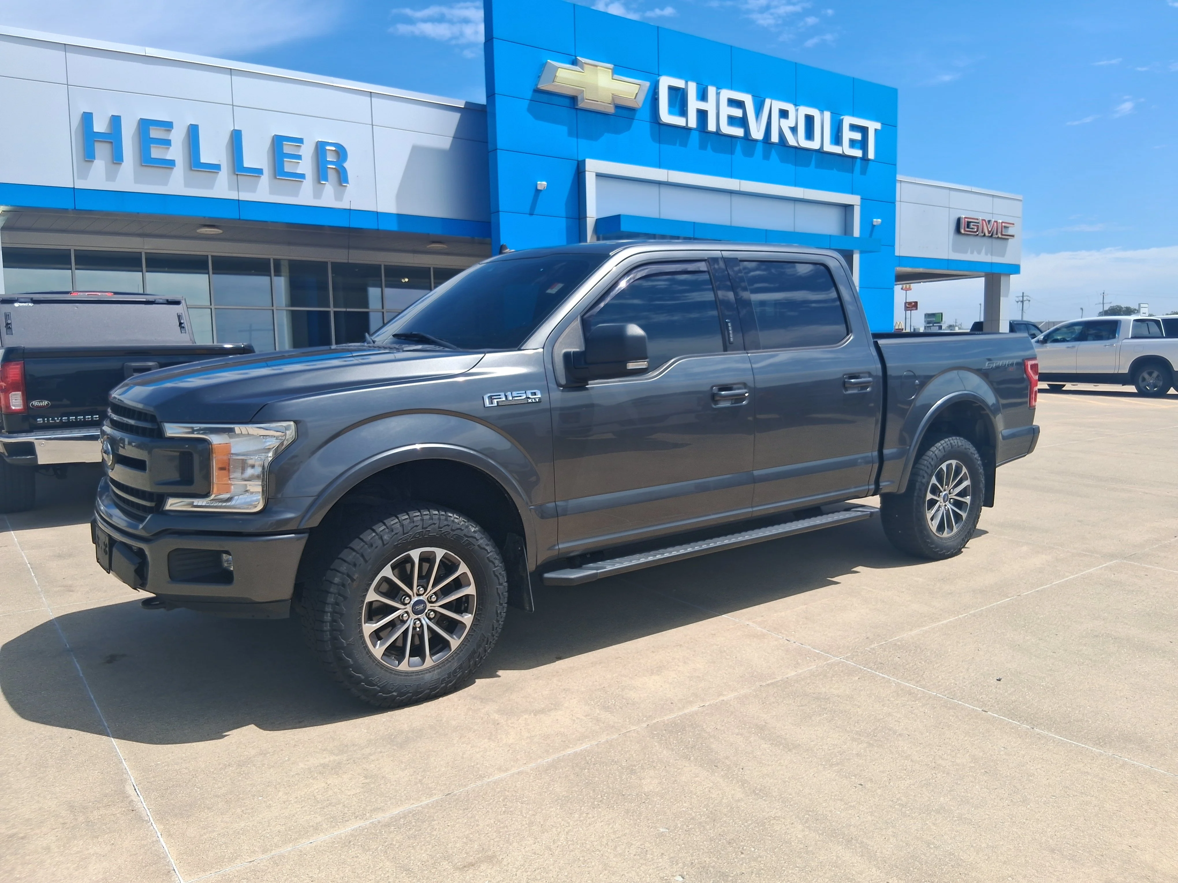Used 2019 Magnetic Ford XLT image 3