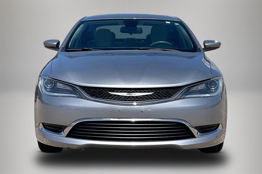 Used 2015 Silver Chrysler Limited image 3