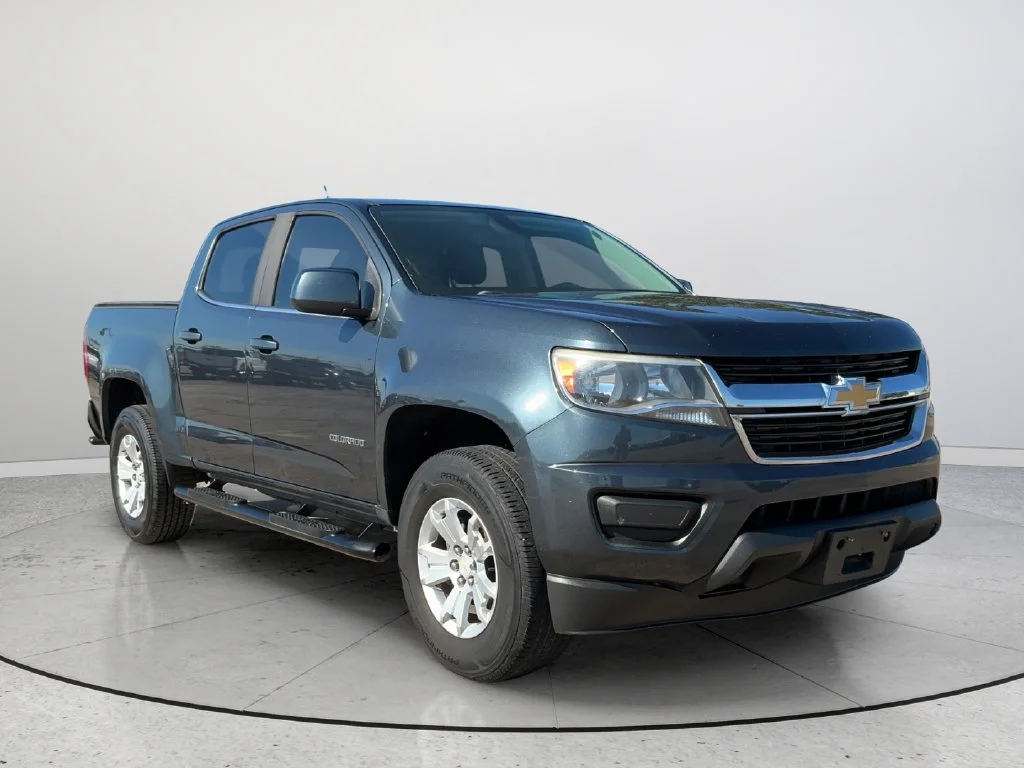 Used 2019 SHADOW GRAY METALLIC Chevrolet 2WD LT image 5