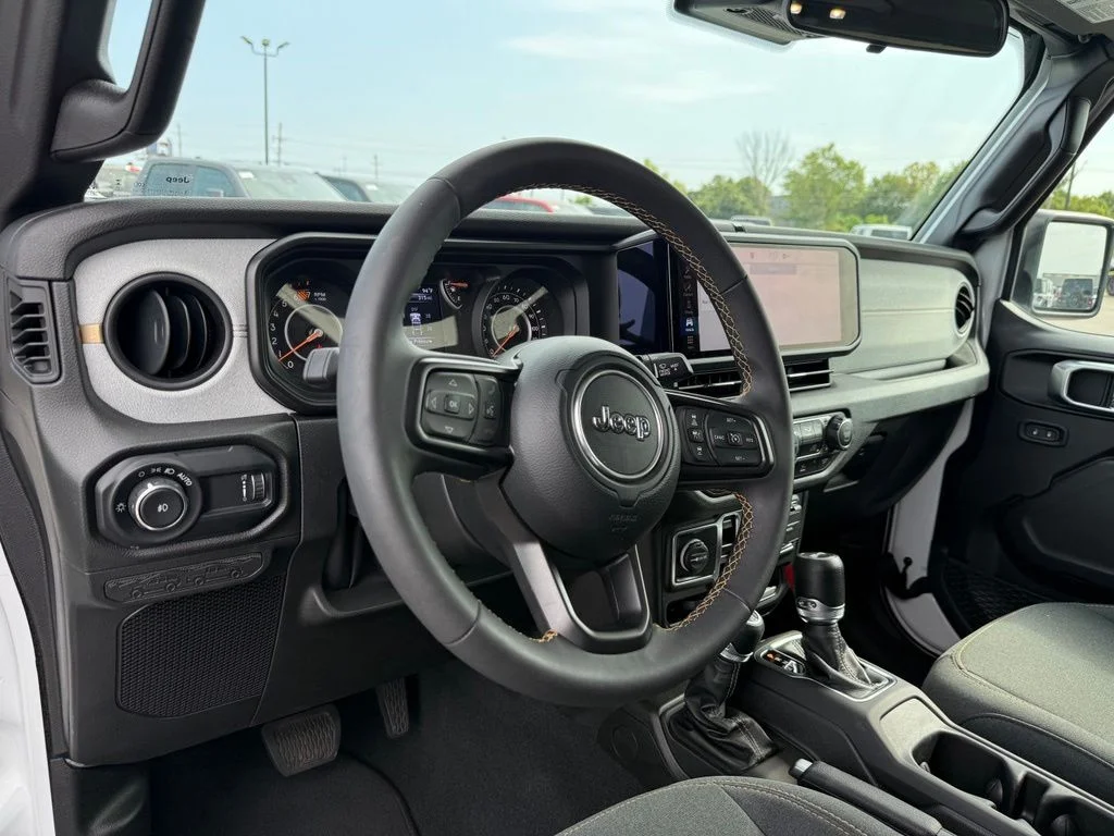 Used 2025 Black Jeep Sahara image 11