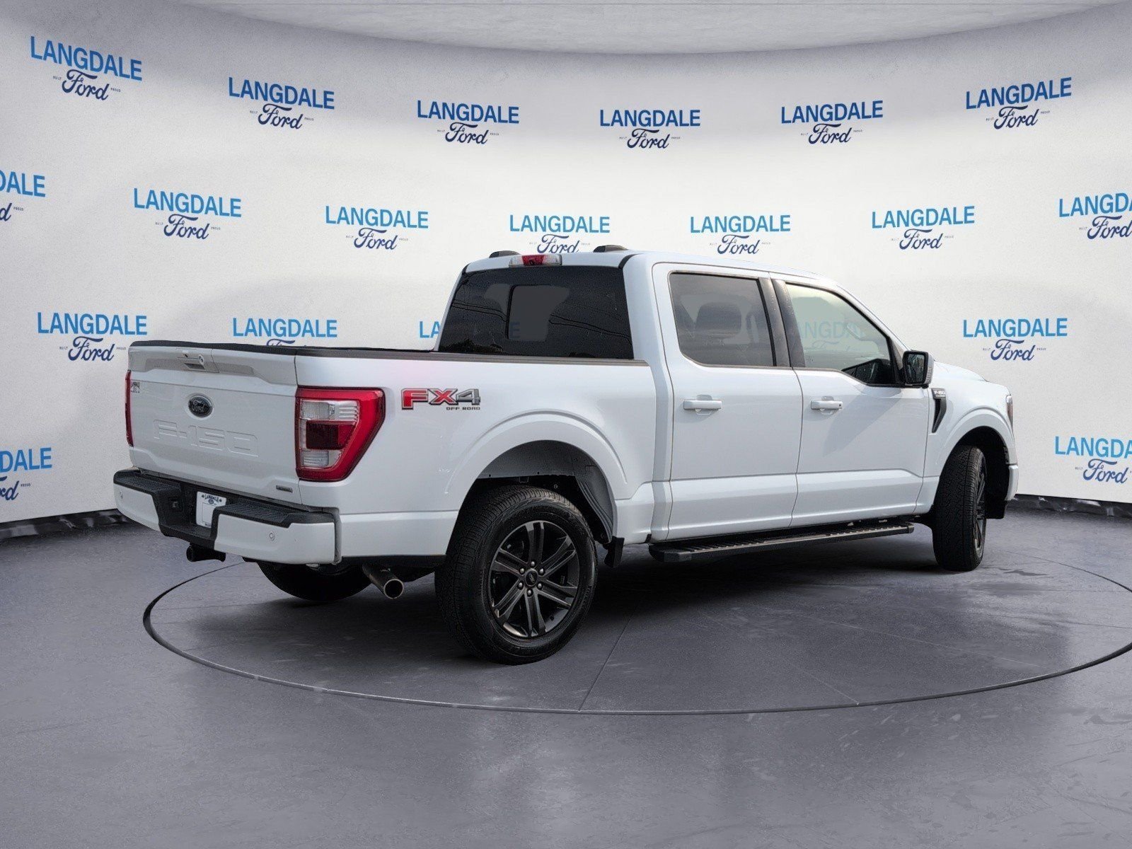Used 2022 Oxford White Ford Lariat image 4