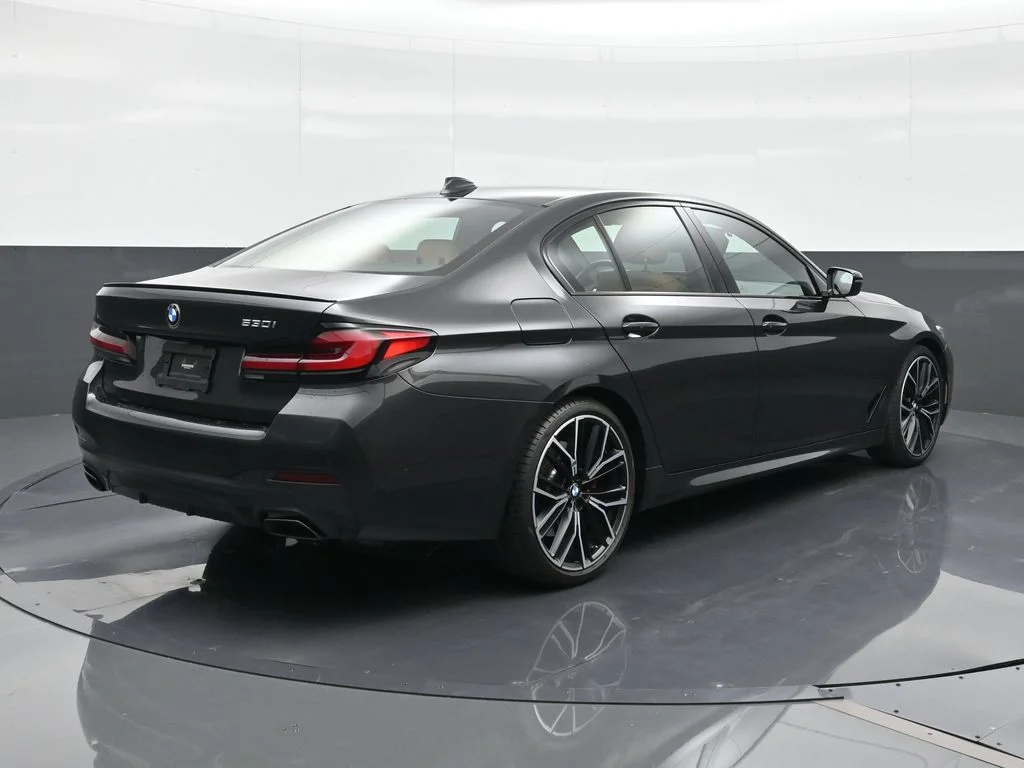 Used 2023 Gray BMW 530i image 5