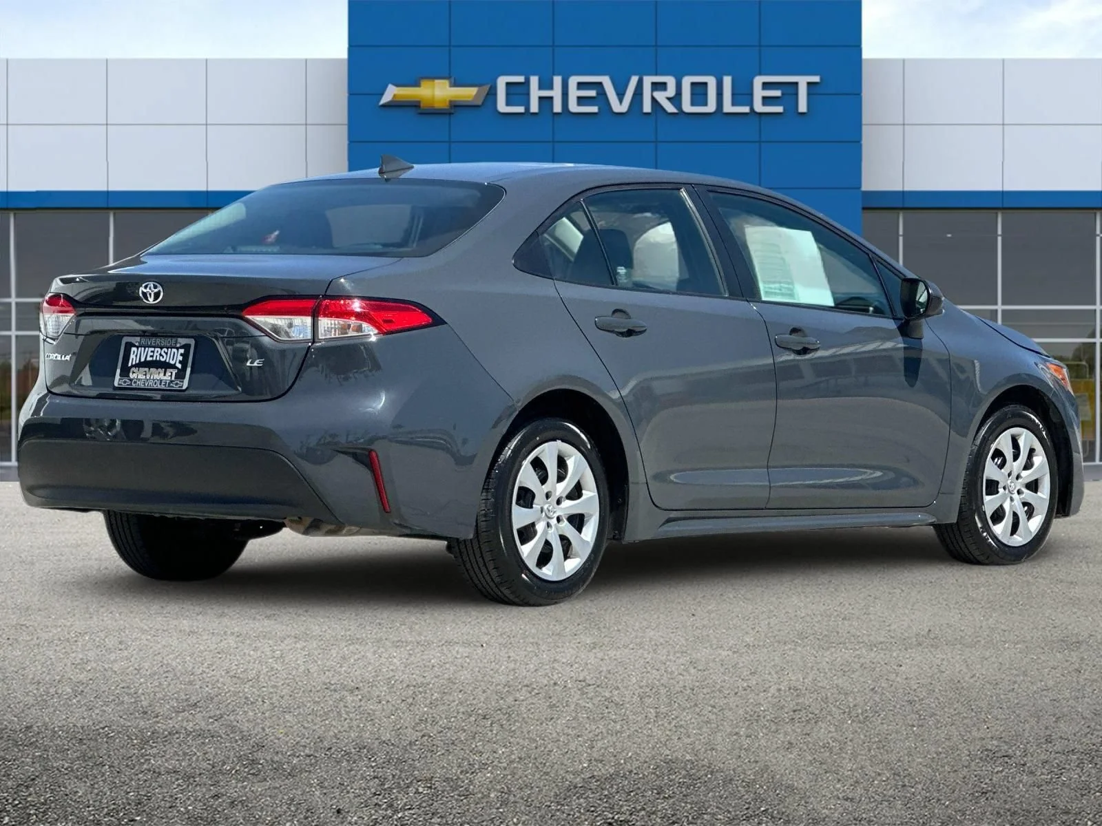 Used 2023  Toyota LE image 4