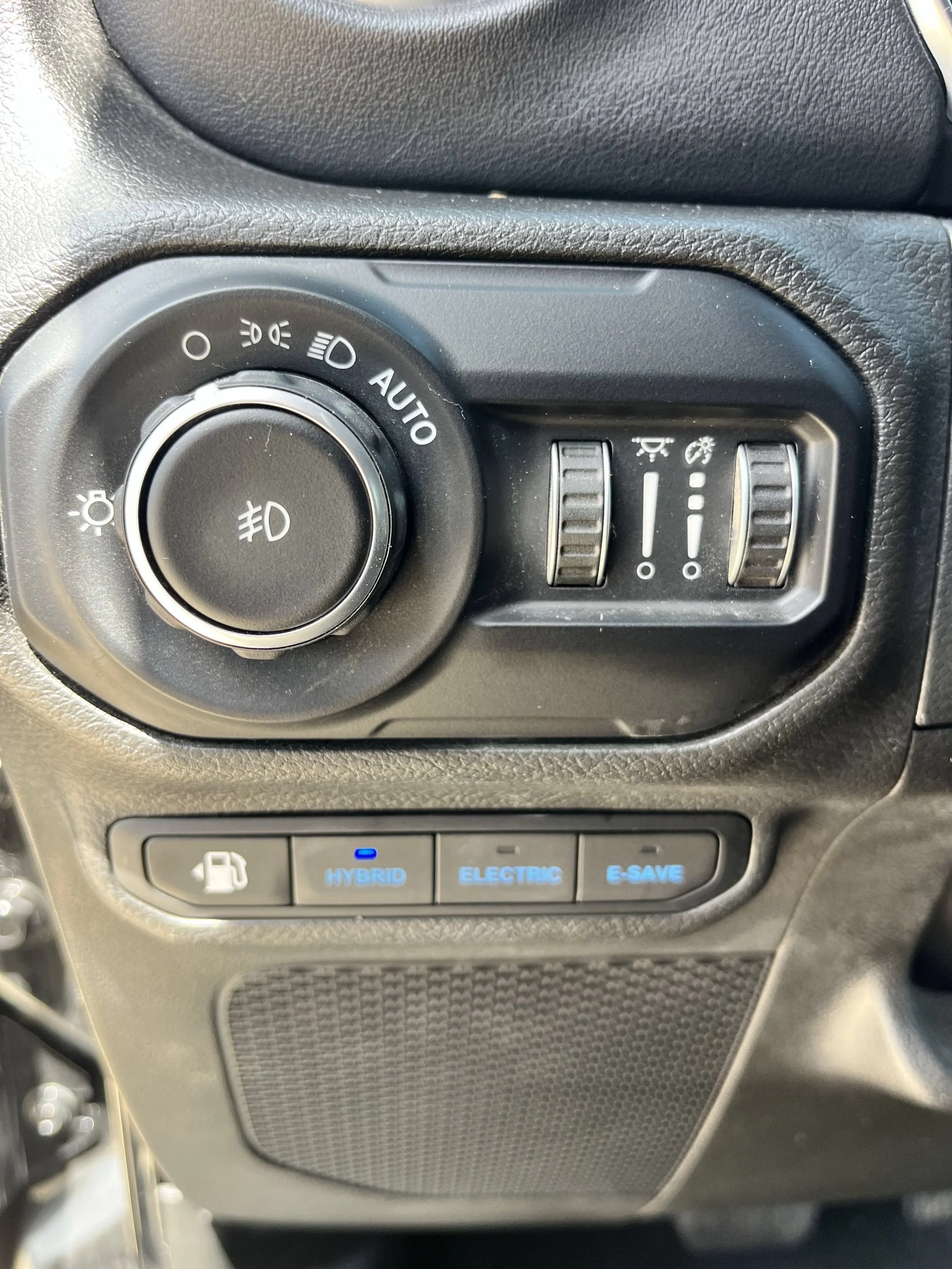 Used 2022 Black Jeep Unlimited Sahara 4xe image 10