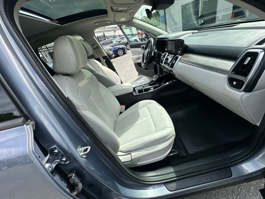 Certified Used 2023 Silver Kia X-Line S image 34