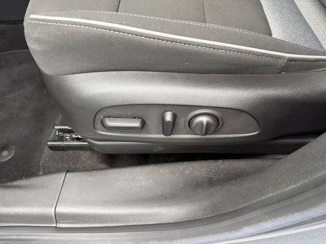 Used 2022 SATIN STEEL METALLIC Chevrolet LT image 19