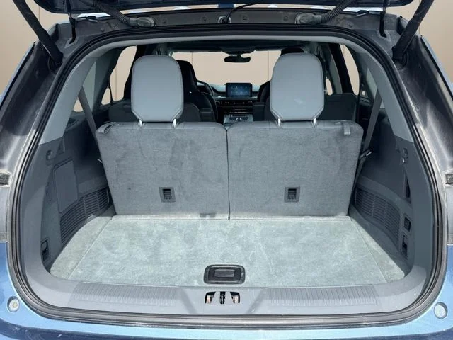 Used 2020 Blue Lincoln Reserve image 17