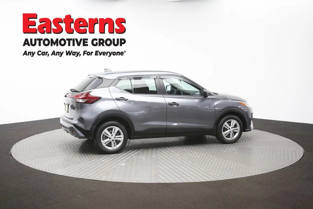 Used 2022 Silver Ford SE image 43