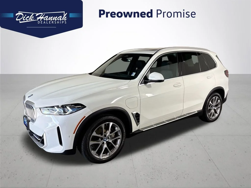 Used 2025 White BMW xDrive50e image 1