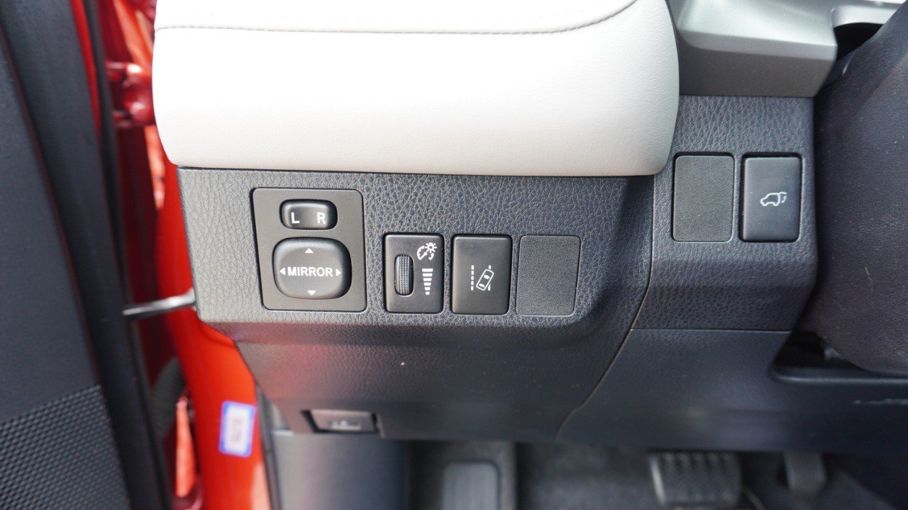 Used 2017 Red Toyota Limited image 23