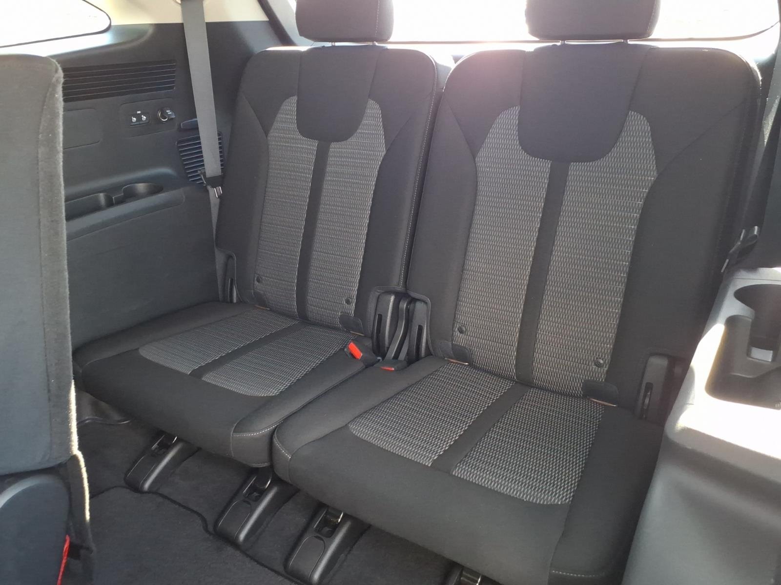 Used 2022 SILVER Kia LX image 17