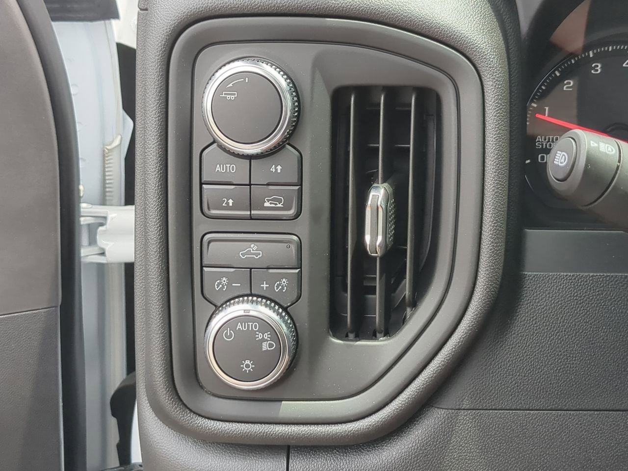2025 GMC Sierra 1500 Pro - Photo 17