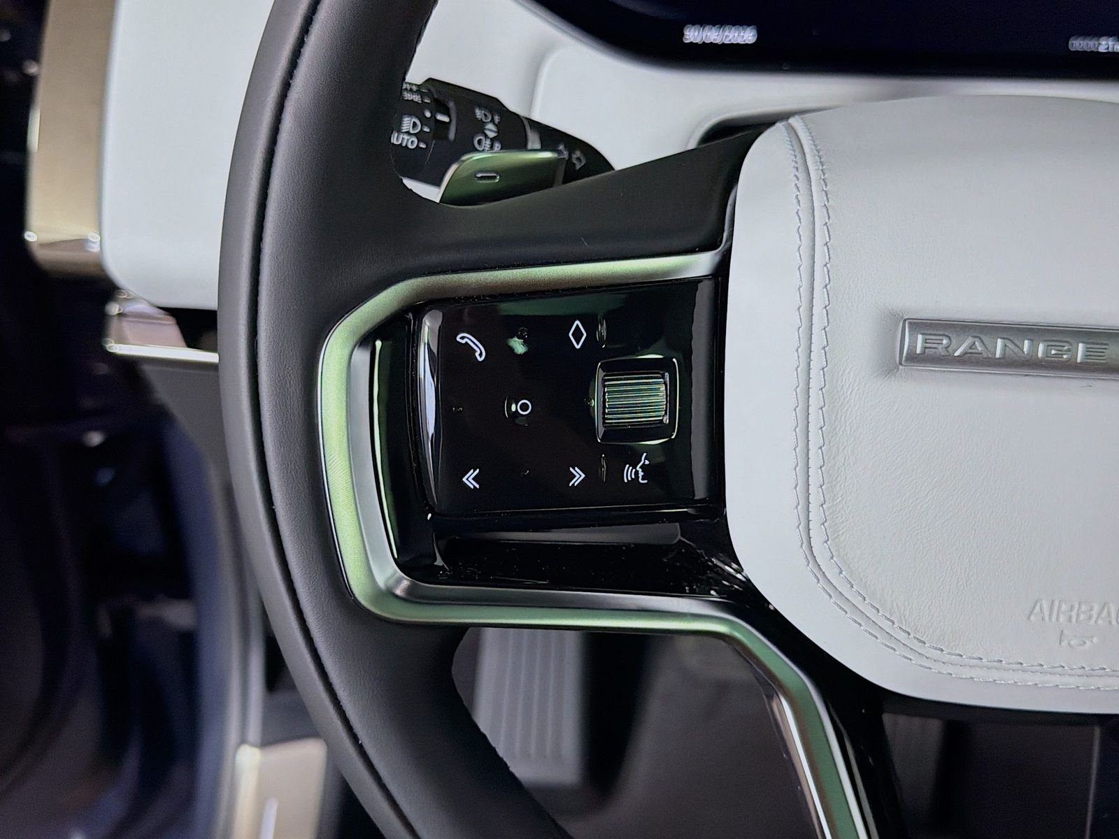 2026 Land Rover Range Rover Sport SE - Photo 12