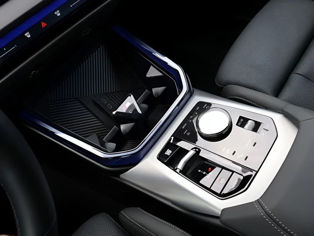 Used 2026 Brooklyn Gray Metallic BMW M50 xDrive image 28