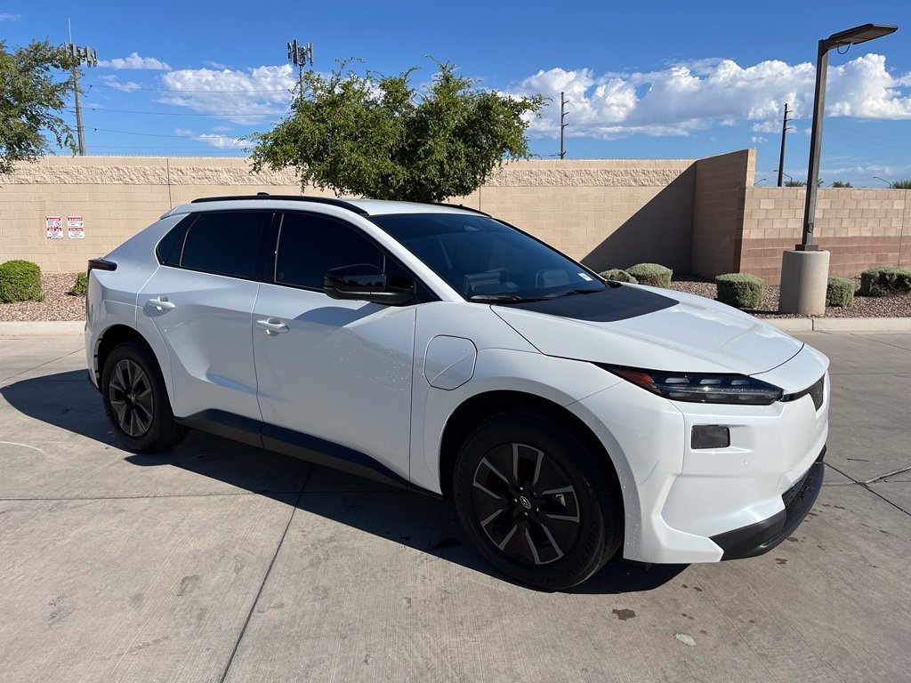 Certified Used 2026 White Subaru Premium image 5